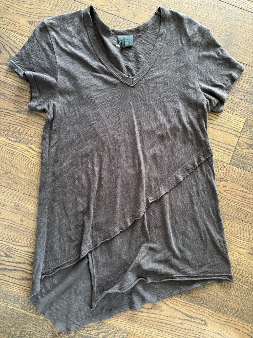 Anthropologie Grunge V-Neck Layer Asymmetric Hem Top Smudge XS Left of Center